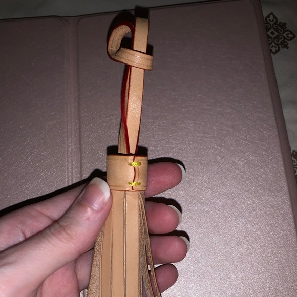 Vachetta Leather Tassel Charm - Picture 2 of 4